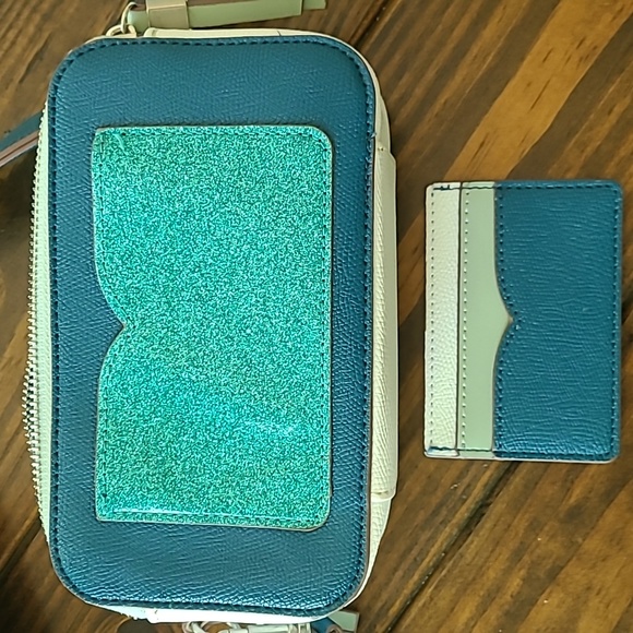 Small camera bag with guitar strap - Picture 4 of 9